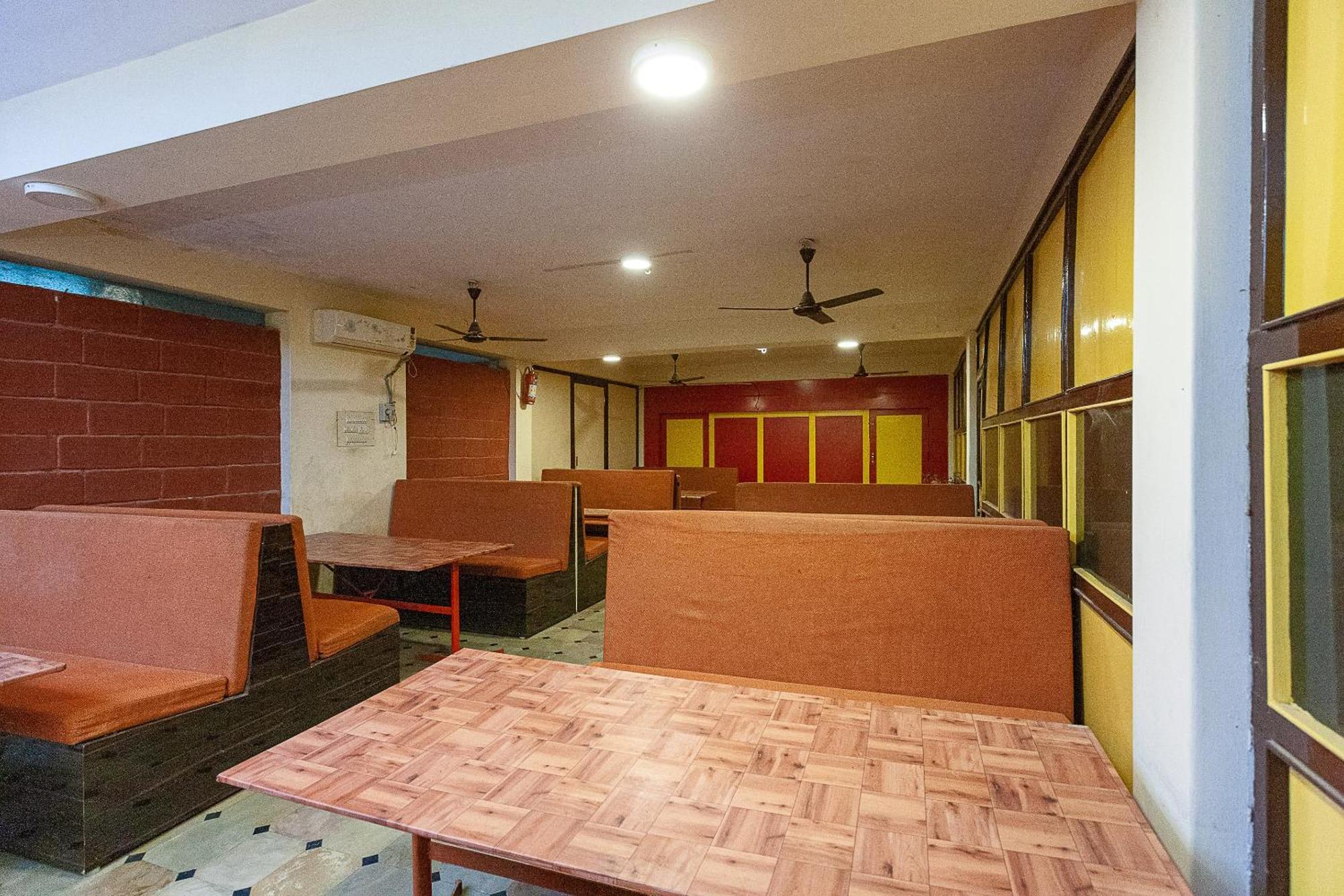 Collection O Ammayi Hotels & Resorts Tiruvannāmalai 外观 照片