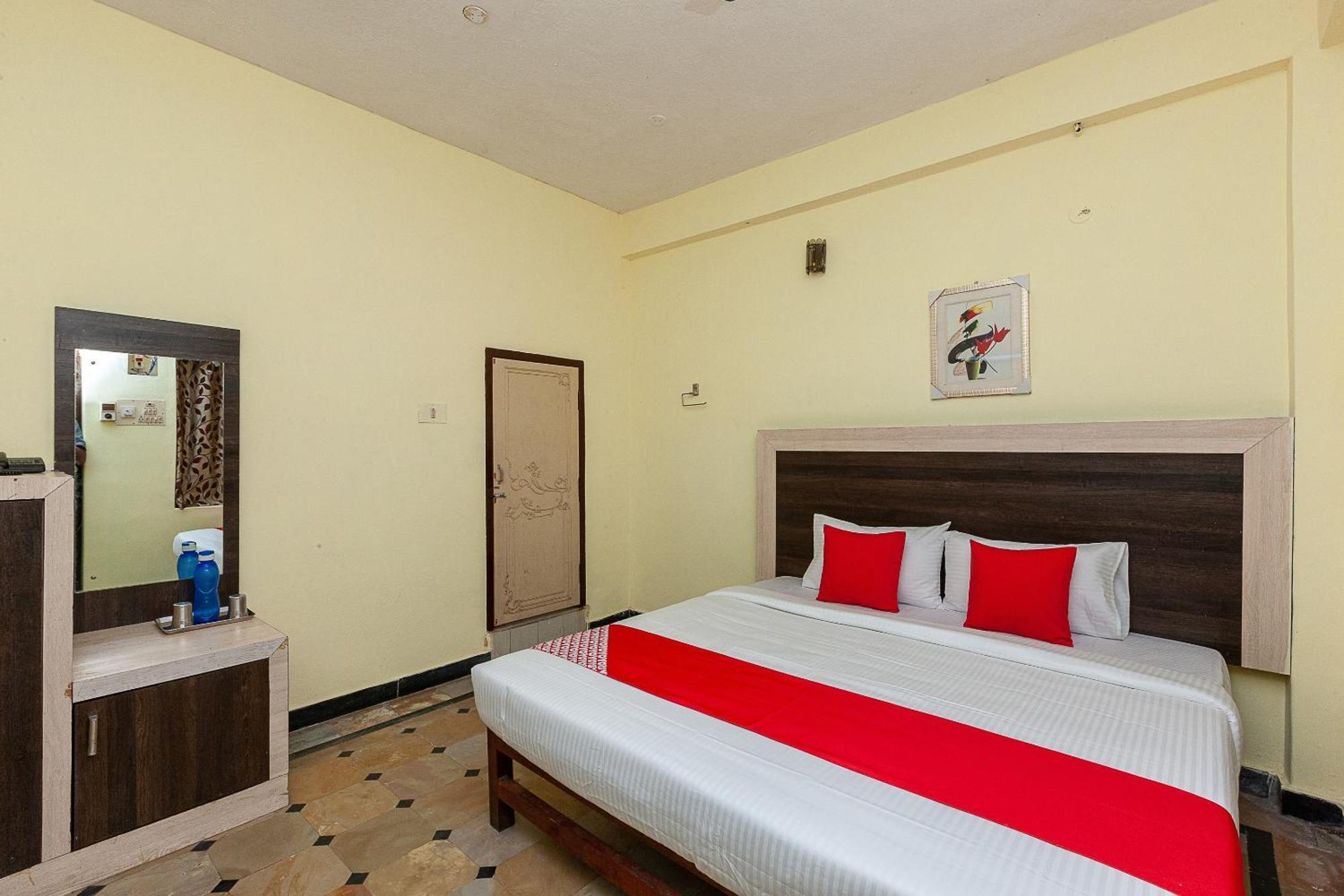 Collection O Ammayi Hotels & Resorts Tiruvannāmalai 外观 照片
