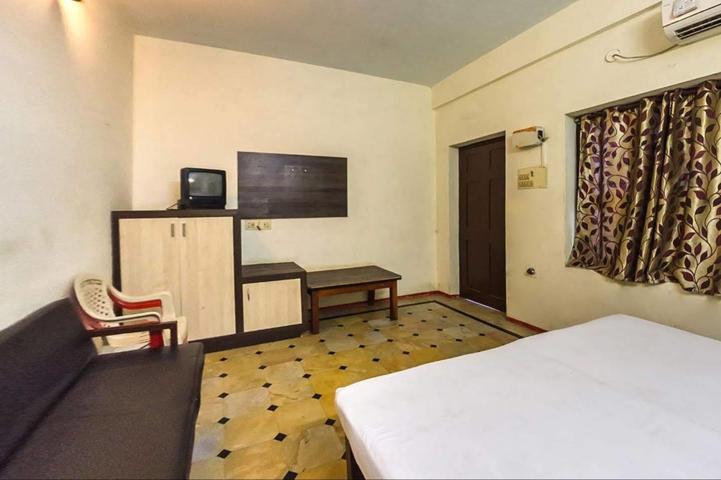 Collection O Ammayi Hotels & Resorts Tiruvannāmalai 外观 照片